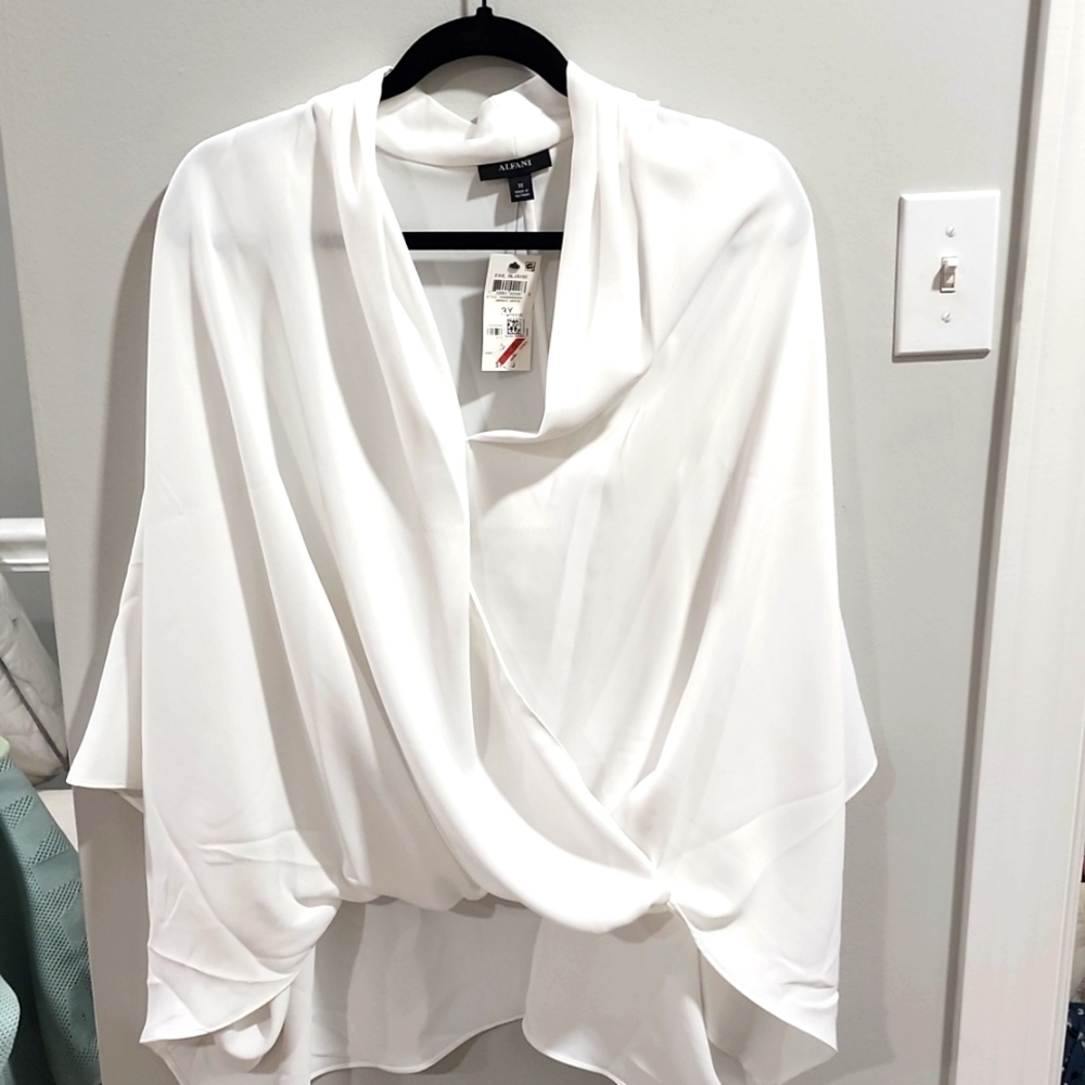 Alfani White hi-low blouse size 3x